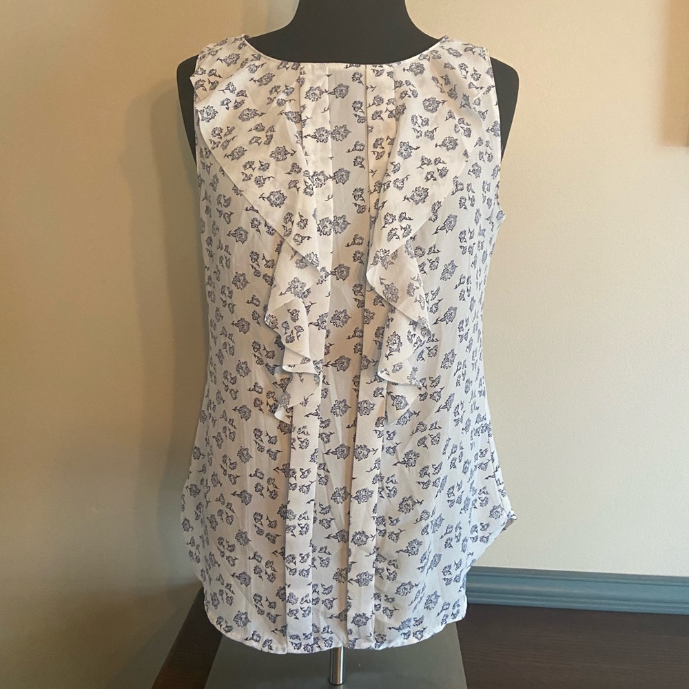 Loft  no sleeve blouse size S